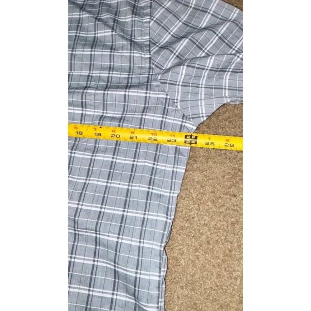 Button down - Picture 9 of 9